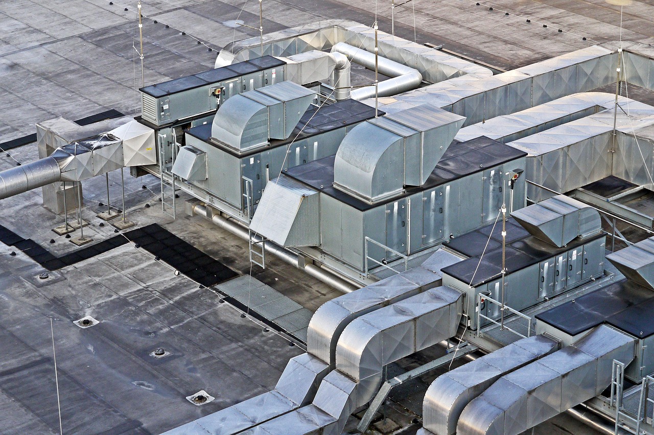 Ticari HVAC ve mekanik tesisat ekipmanı